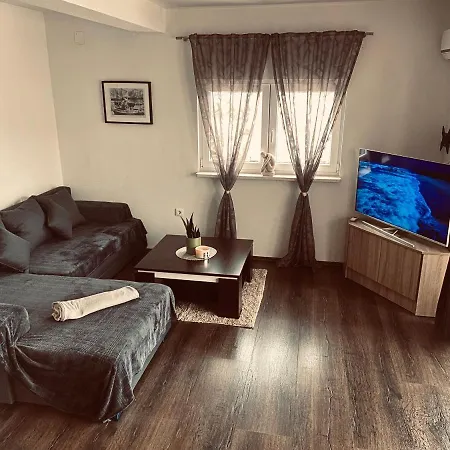 Gule Апартаменты Слатине
