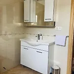 Apartment Gule *