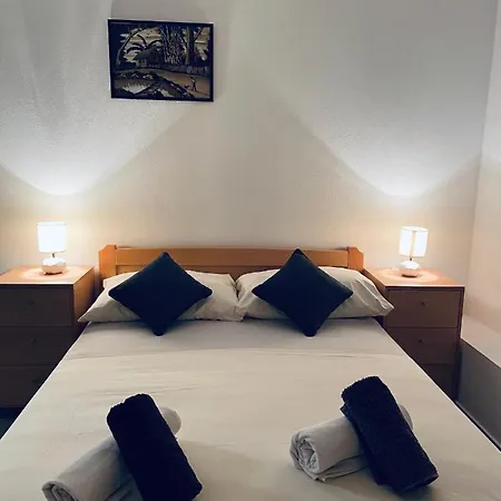 Gule Apartmán Slatine