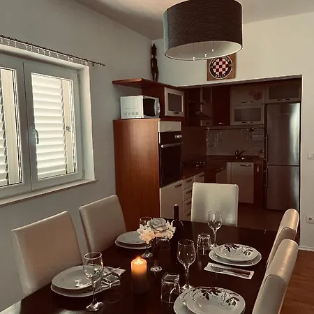 Gule Apartmán *