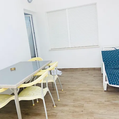 Apartment Gule *