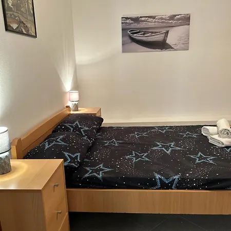 Gule Apartmán Slatine