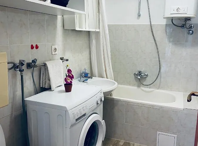 Apartment Gule *