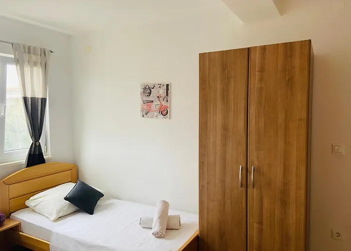 Gule Apartment Slatine