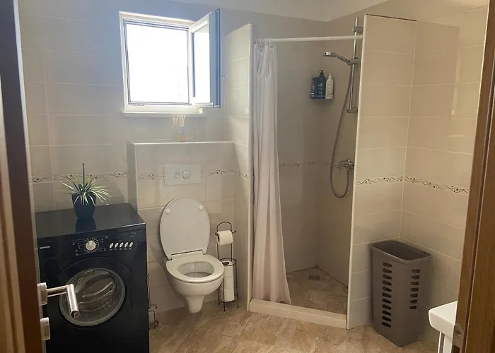 Gule Apartment Slatine