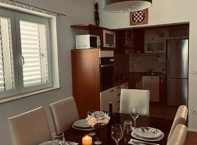 Gule Apartment *